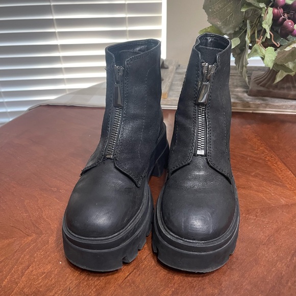 GB All-Star Leather Center Zip Chunky Lug Sole Platform Booties - Picture 3 of 9